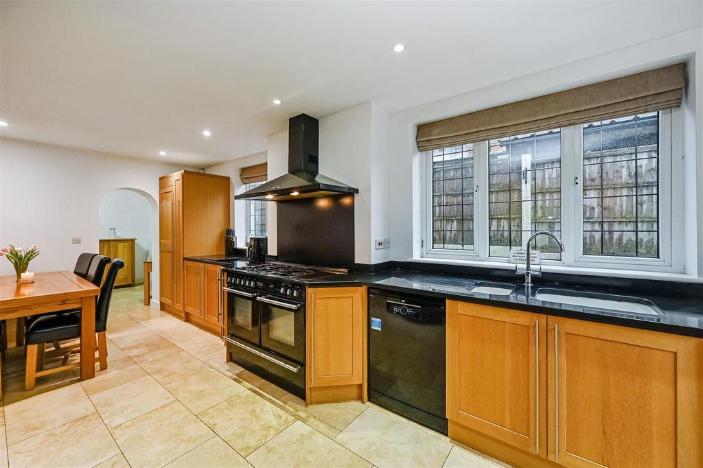 Widley, Hampshire 4 bed detached house for sale £550,000