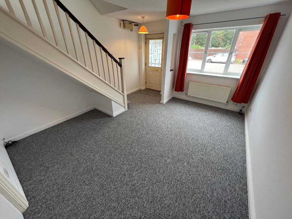 Hind Close, Pengam Green, Cardiff 2 bed semidetached house £1,000
