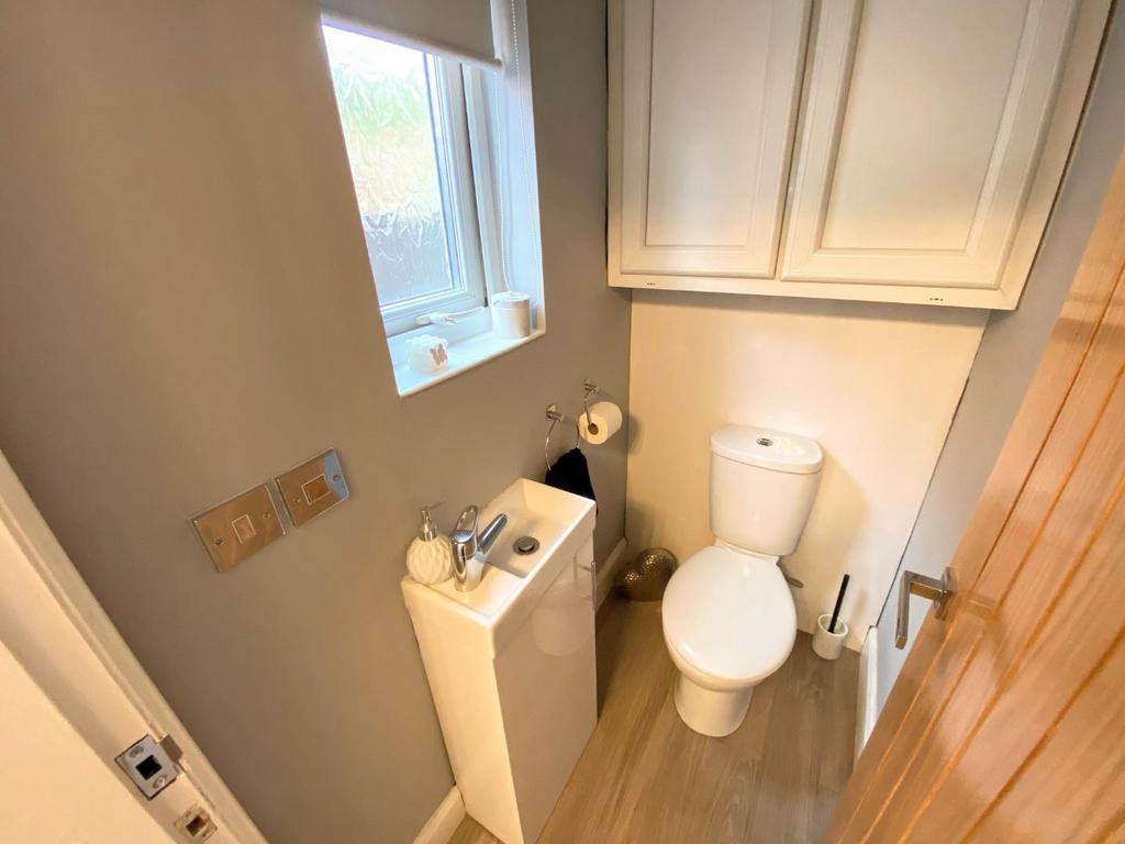 Downstairs wc