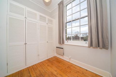 2 bedroom flat for sale, Ellesmere Court, Seymour Villas, London