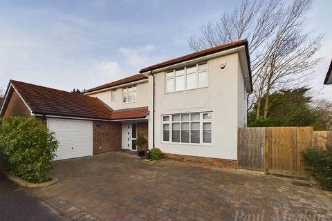 Brambletye, 10c Church Way, South Croydon, CR2 0JQ