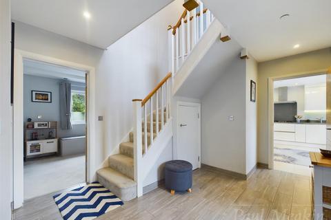 Brambletye, 10c Church Way, South Croydon, CR2 0JQ
