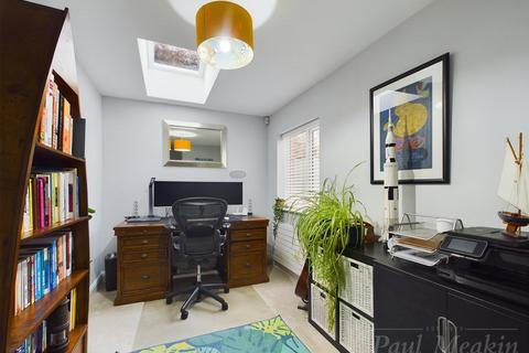 Brambletye, 10c Church Way, South Croydon, CR2 0JQ