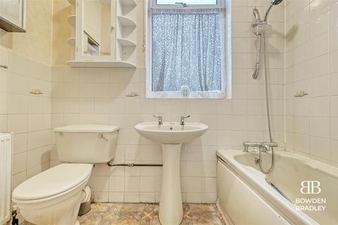 2 Lime Grove, Ilford, IG6 3DR