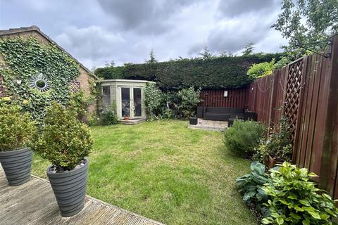 5 Burns Close, Pocklington, York, YO42 2XX