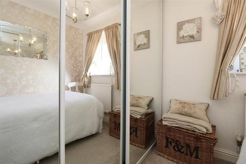 5 Burns Close, Pocklington, York, YO42 2XX