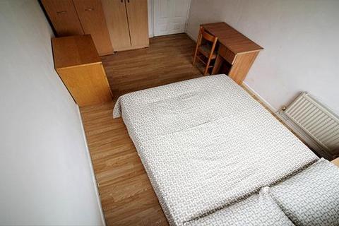 2 bedroom flat for sale, Chilton Grove, London