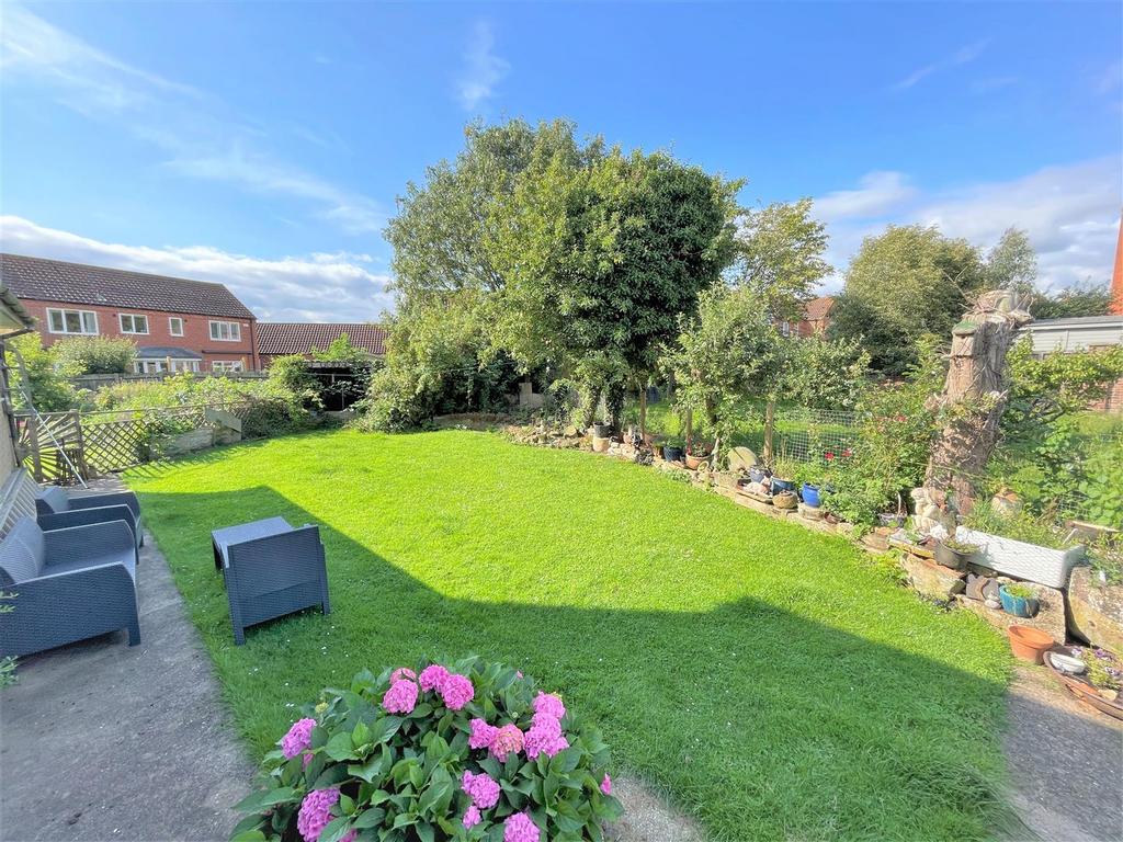 Station Road, Bottesford 3 bed detached house for sale £415,000