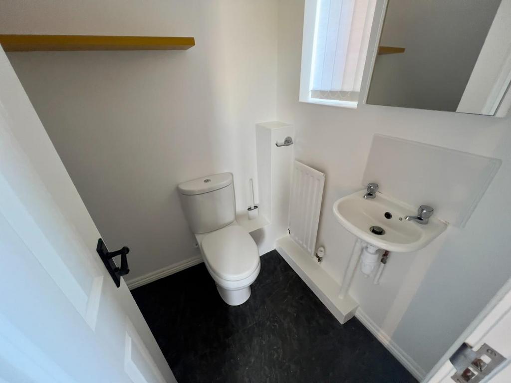 WC &amp; Store Area