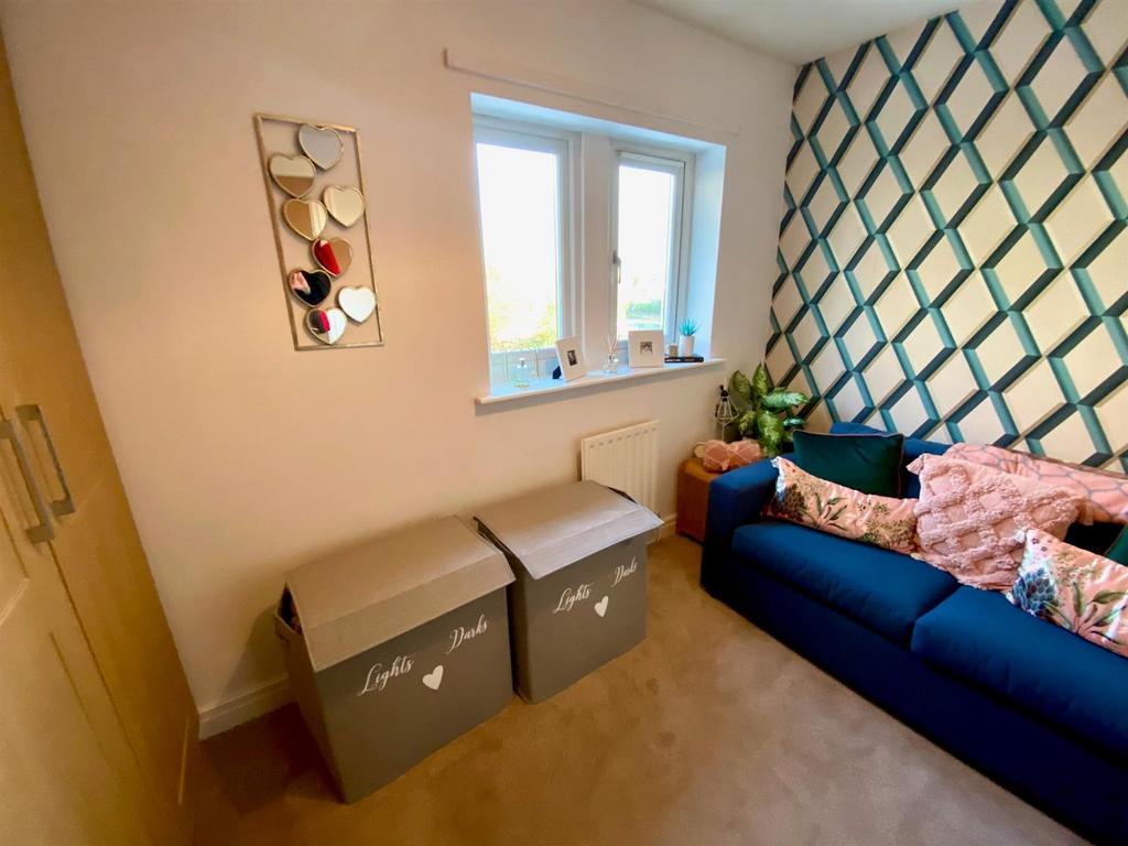 Crowlees gardens 3 bed 5.jpg