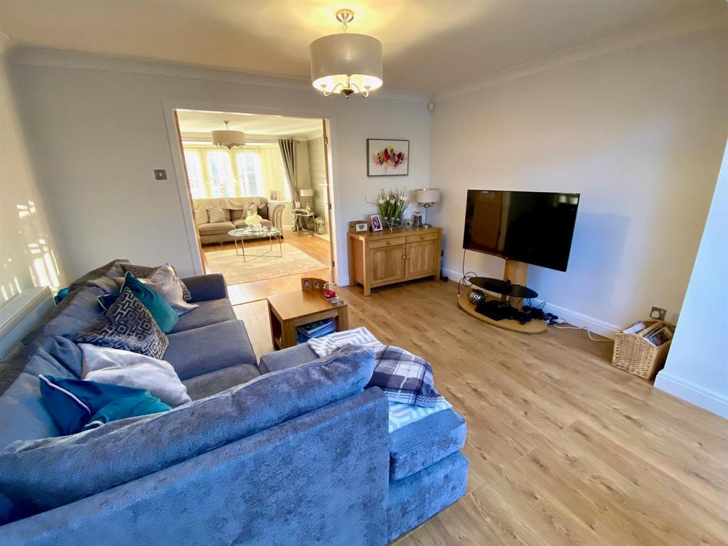 Crowlees gardens 3 dining room 1.jpg