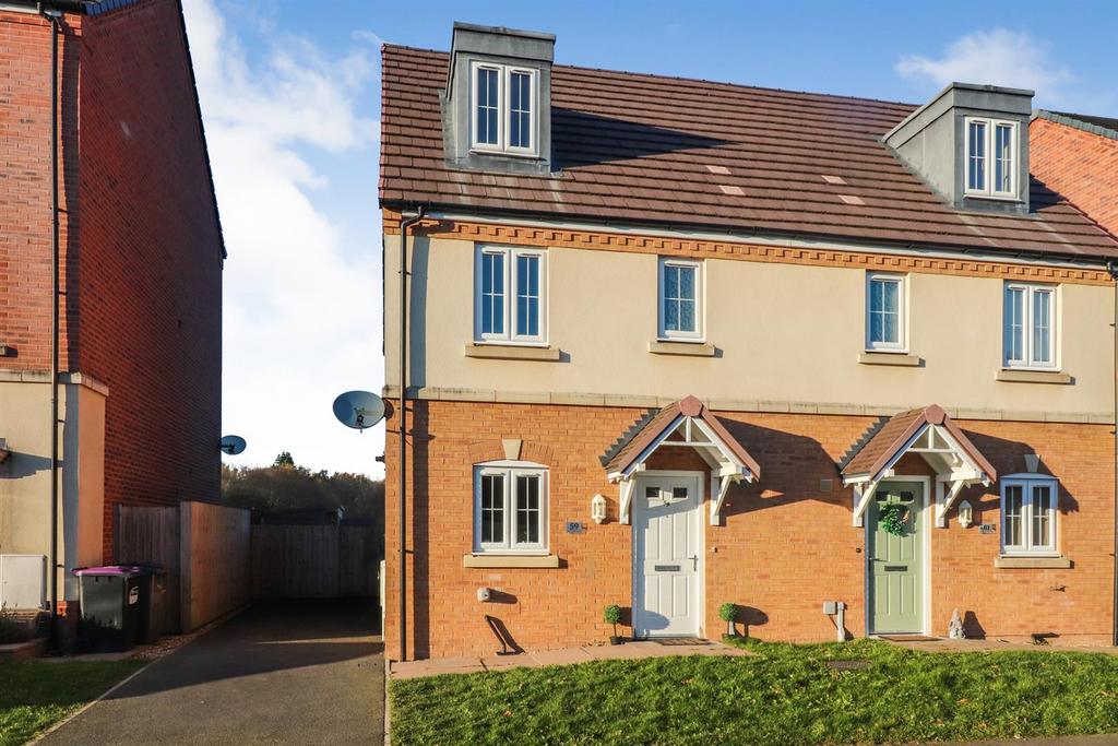 Thomas Penson Road, Gobowen, Oswestry 4 bed semidetached house for