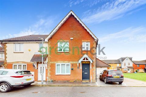 3 bedroom end of terrace house for sale, Aynsley Gardens, Harlow