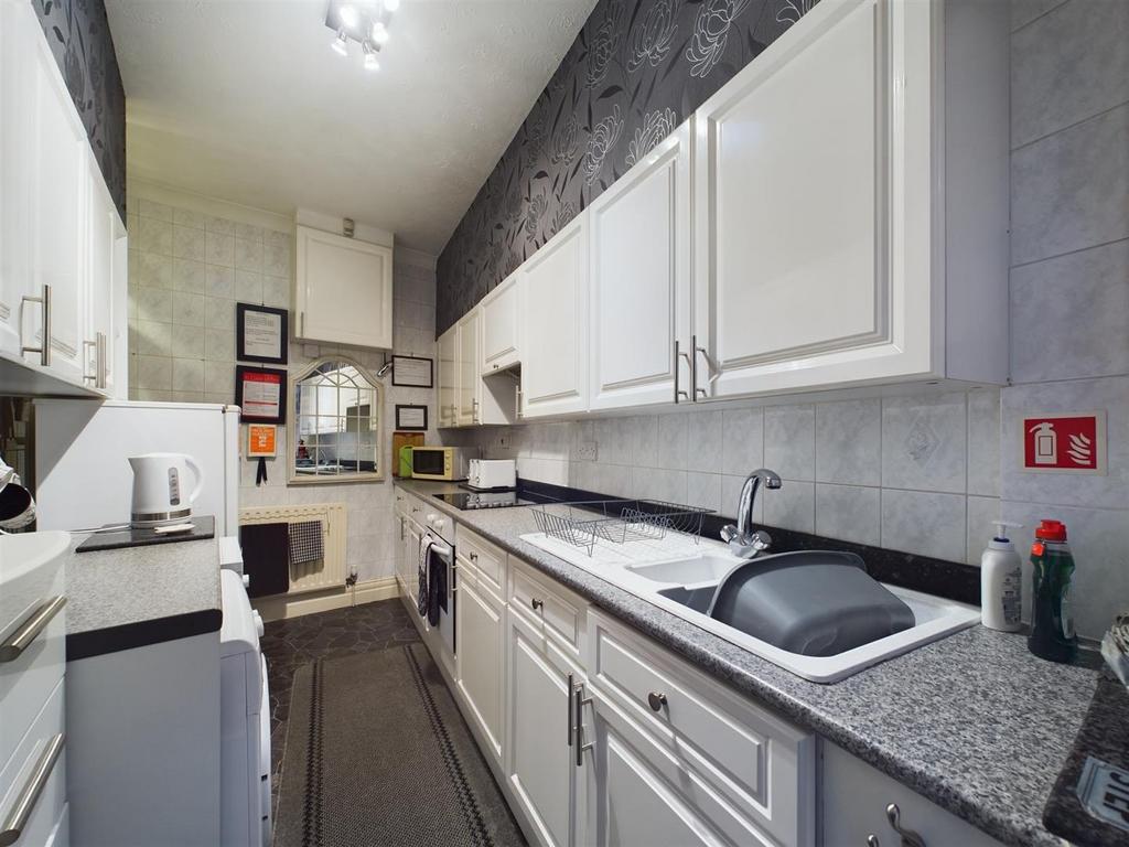 Kitchen: