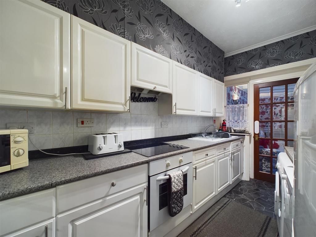 Kitchen: