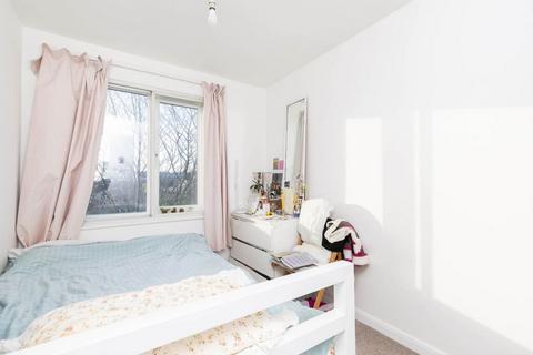 2 bedroom flat to rent, N7