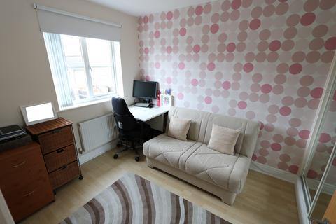 8 Chester Close, Chafford Hundred, Grays, RM16 6ET
