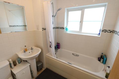 8 Chester Close, Chafford Hundred, Grays, RM16 6ET