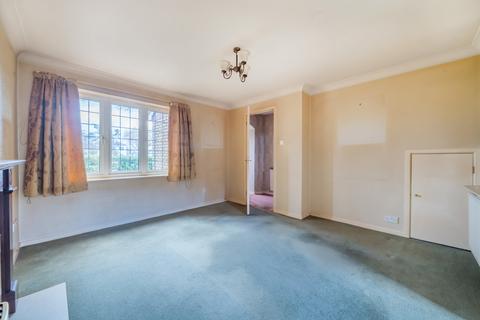 8 Cassocks Square, Shepperton, TW17 8JH