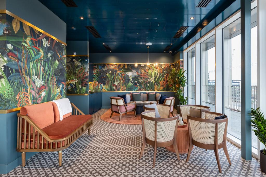 Edinburgh Lounge- 20.jpg