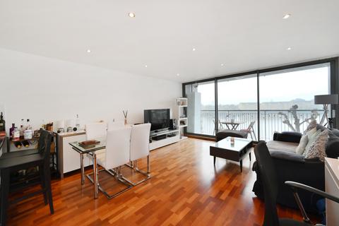 2 bedroom flat for sale, 8 Selsdon Way, London E14