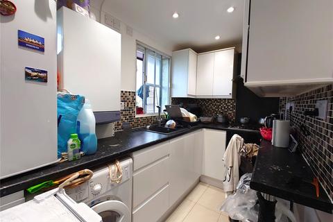 1 bedroom apartment for sale, David Close, Harlington, Greater London, UB3