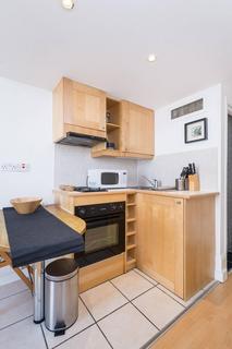 Studio to rent, Belgrave Road, Pimlico, London, SW1V