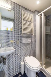 Studio to rent, Belgrave Road, Pimlico, London, SW1V
