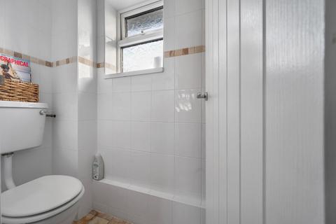 2 Alpine Close, Oakham, LE15 6NP