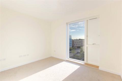 40 Seekings Close, Trumpington, Cambridge, CB2 9DJ