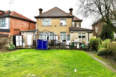 26 Windermere Avenue, Wembley, HA9 8SF