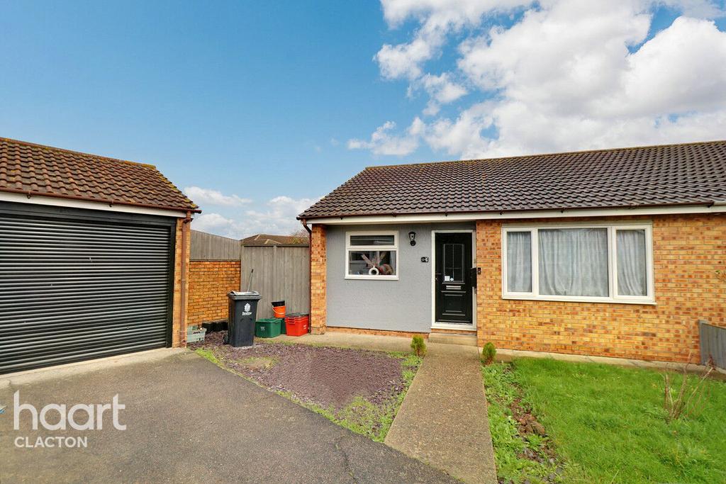 Havering Close, ClactonOnSea 2 bed bungalow for sale £220,000