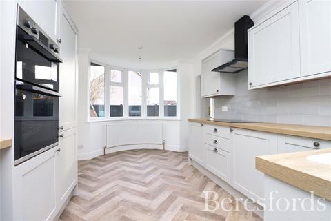 32 Bruce Grove, Chelmsford, CM2 9AX
