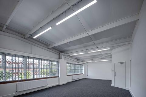 Industrial unit to rent, London W3