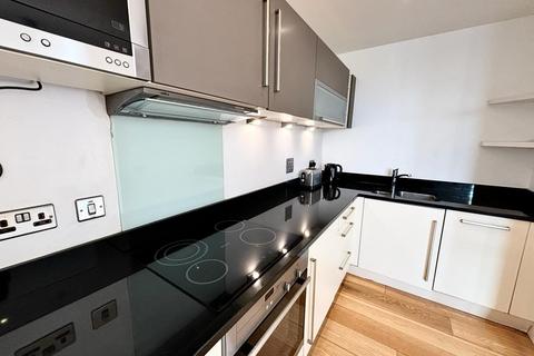 2 bedroom flat to rent, Watermans Place, 3 Wharf Approach, Leeds, UK, LS1
