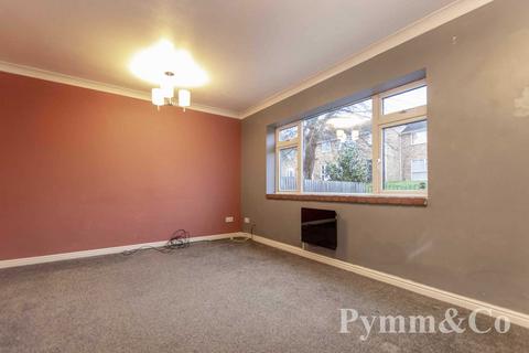 3 bedroom terraced house for sale, Camborne Close, Norwich NR5