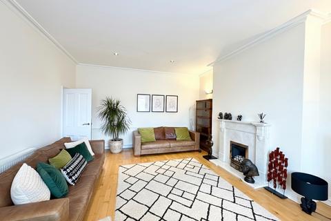 3 bedroom penthouse to rent, Wellington Court, East Circus Street, Nottingham, Nottinghamshire, NG1 5AX