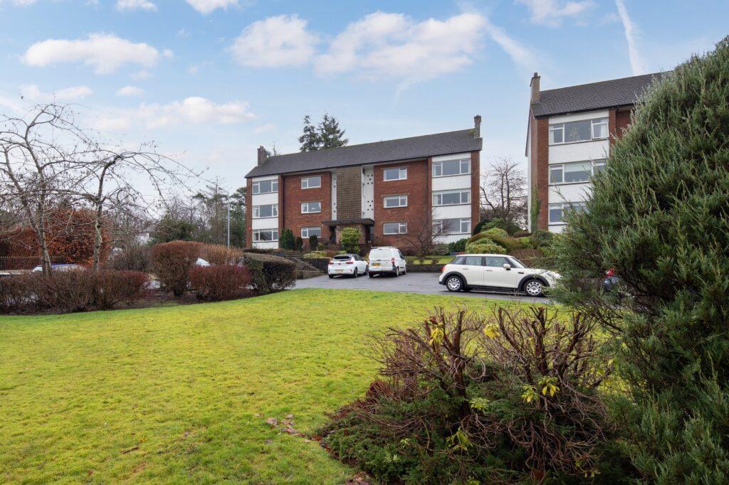 Herndon Court, Newton Mearns 2 bed apartment for sale £249,000