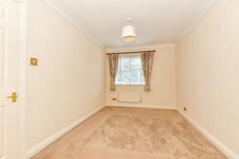 83 Henley Meadows, Tenterden, TN30 6EQ
