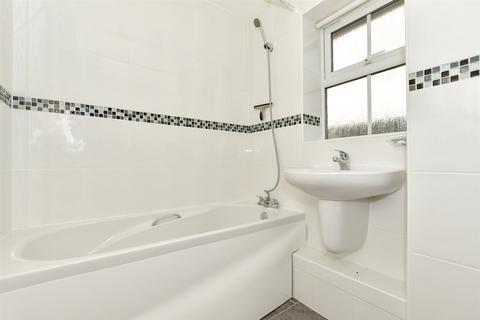 83 Henley Meadows, Tenterden, TN30 6EQ