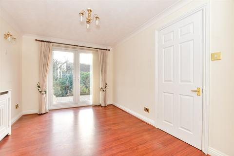 83 Henley Meadows, Tenterden, TN30 6EQ