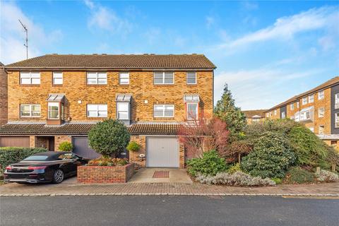 4 bedroom end of terrace house to rent, Thorney Crescent, London, SW11