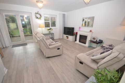 3 bedroom link detached house for sale, Snowberry Grove, South Shields