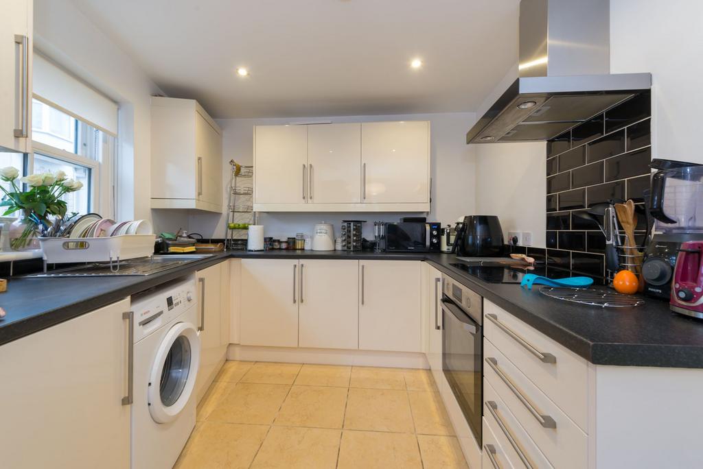Hereson Road, Ramsgate, CT11 3 bed terraced house for sale £250,000