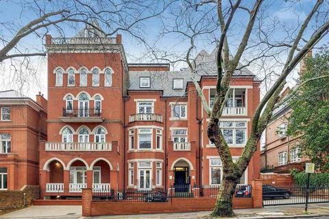 4 bedroom apartment to rent, Fitzjohns Avenue, Hampstead, London, NW3