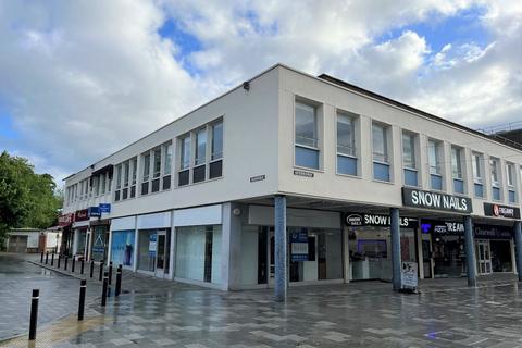Retail property (high street) to rent, Crawley RH10