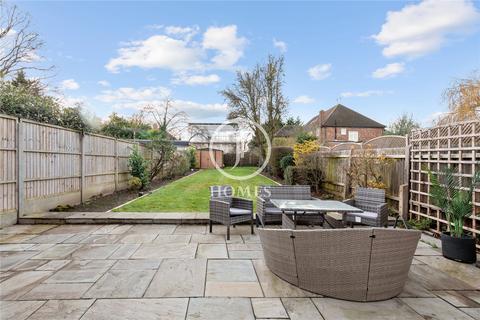 4 bedroom semi-detached house for sale, Chatsworth Avenue, London, NW4