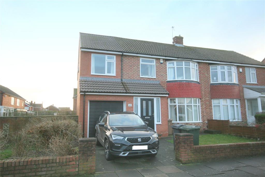 Hampton Road, Marden Farm Estate, North Shields, NE30 4 bed semi