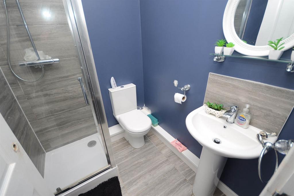G.F. Shower Room