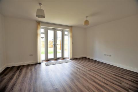 3 bedroom terraced house to rent, Langton Walk, Stamford, PE9